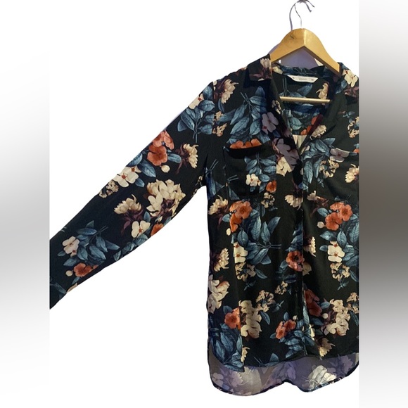 Target Tops - Floral long sleeve button up blouse - Size 10